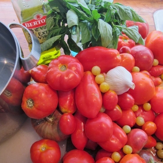 Heirloom Tomato Sauce Ingredients